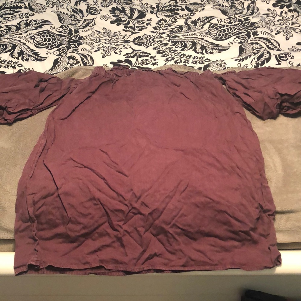 AEO off the shoulder shirt